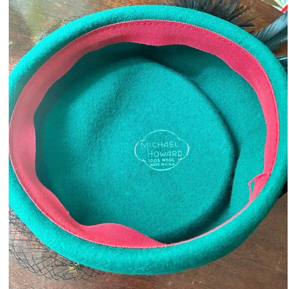 Vintage Michael Howard Green Wool Pillbox Hat with Feathers & Veil - Picture 4 of 4